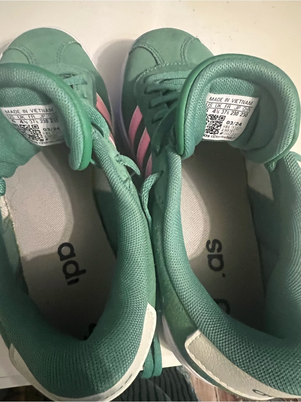 adidas Women's Green Suede Sneakers with Pink Stripes - Only worn twice! - Picture 4 of 5